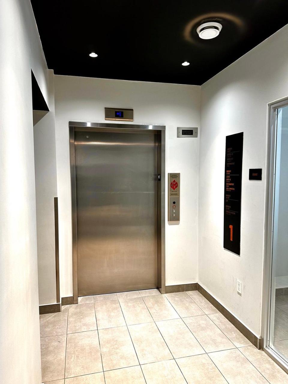 Initial / Espace M / Centre-Ville De Quebec Dış mekan fotoğraf